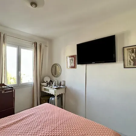 Apartment 2 With Sea View